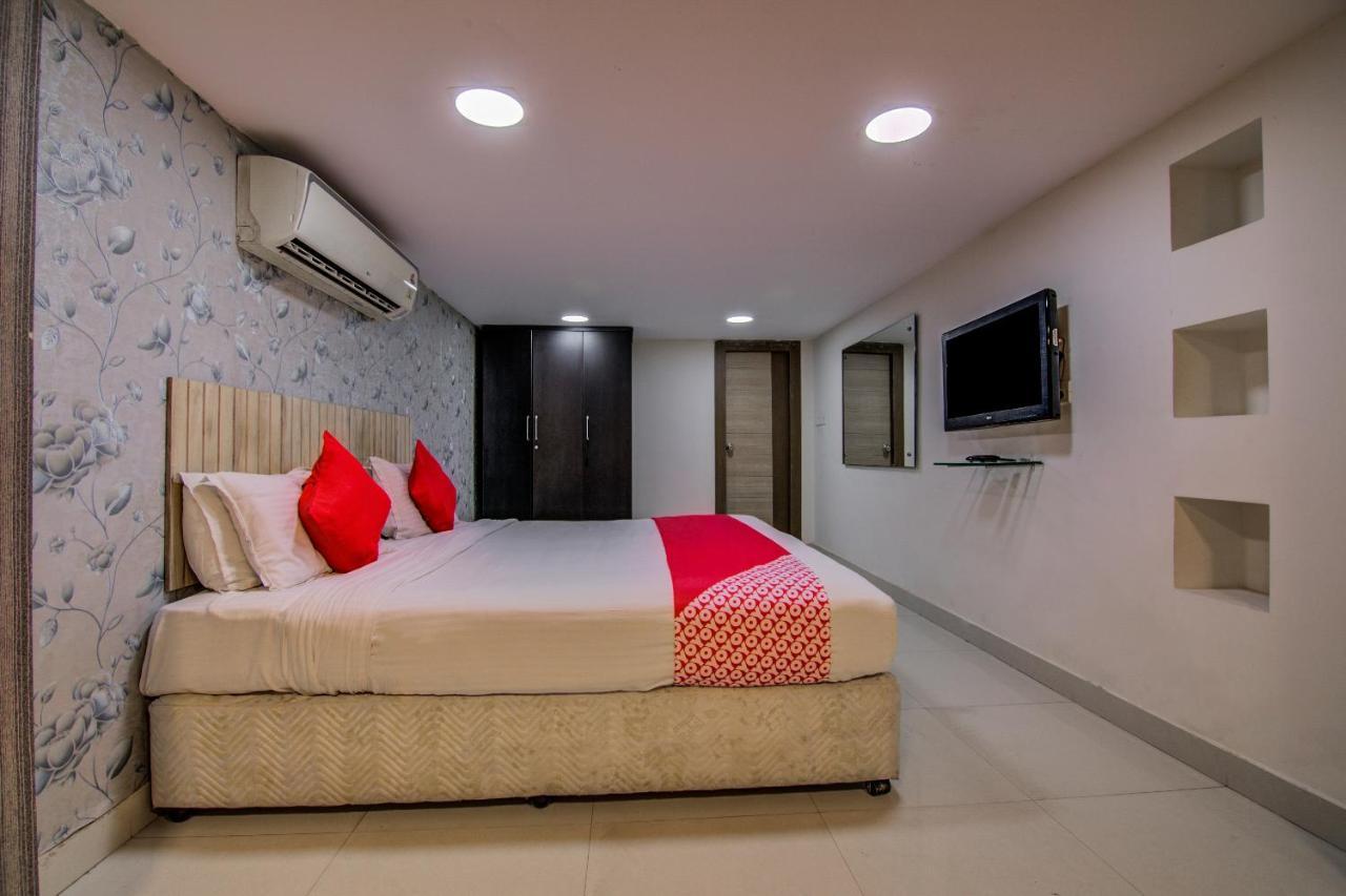 Oyo Hotel 55 Lawsons Bay Jalaripeta Bagian luar foto