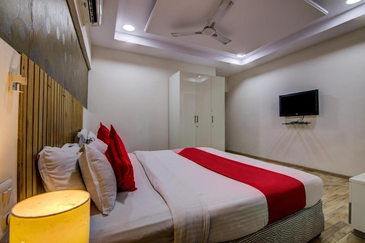Oyo Hotel 55 Lawsons Bay Jalaripeta Bagian luar foto